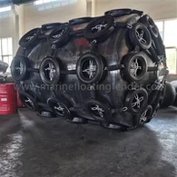 Zwevend met schuim gevuld spatbord